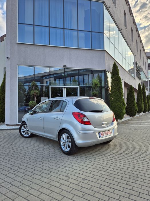 Opel Corsa D /1.4 Benzina/ Euro 5 /Clima