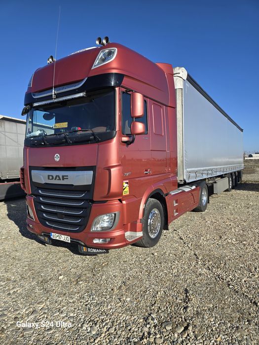 Daf xf , semiremorca Schmidt.