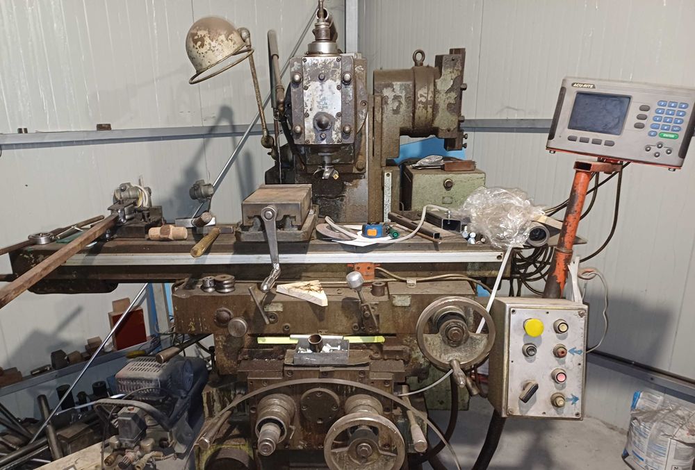 Freza cu scule, afișaj digital, masa rot., divizor, cap de mortezat