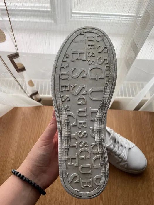 Sneackersi GUESS - originali