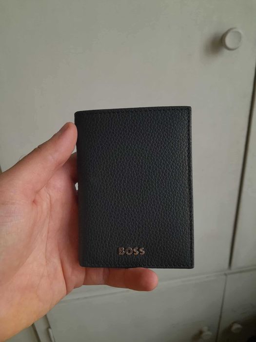 BOSS синьо кожено портмоне