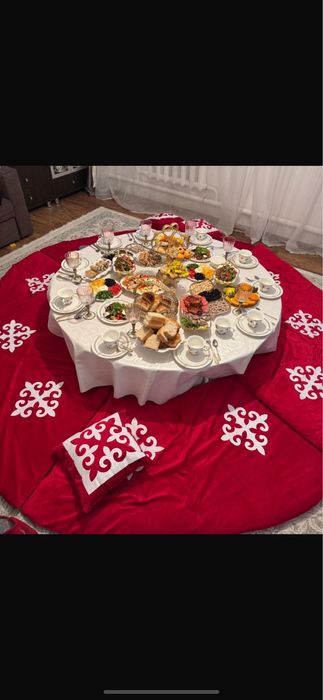 Круглый стол  с корпе