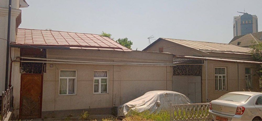 Bodomzor metro yonida sheriklikka 2 ta bola olinadi