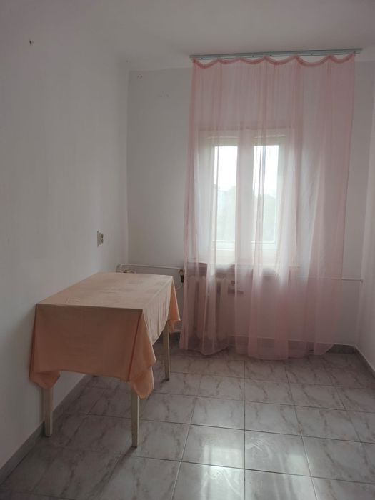 Vand apartament 2 camere