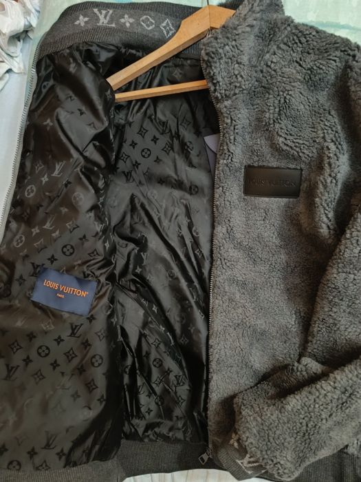 Louis Vuitton яке
