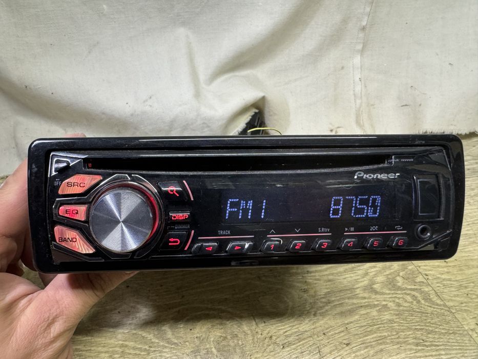 Pioneer DEH-1600ub