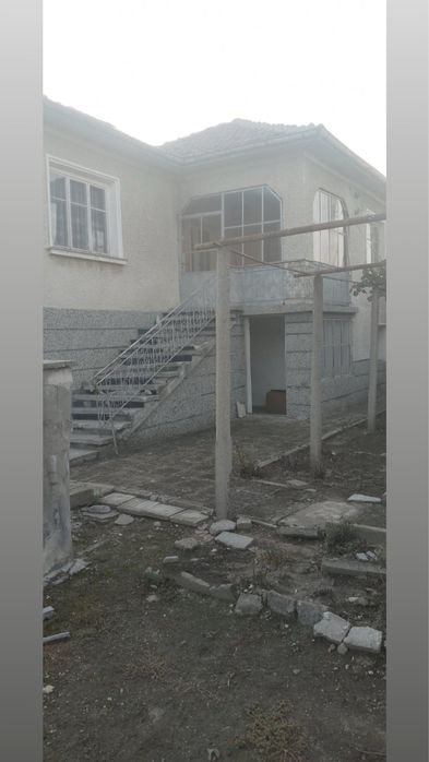 Къща в село Леново
