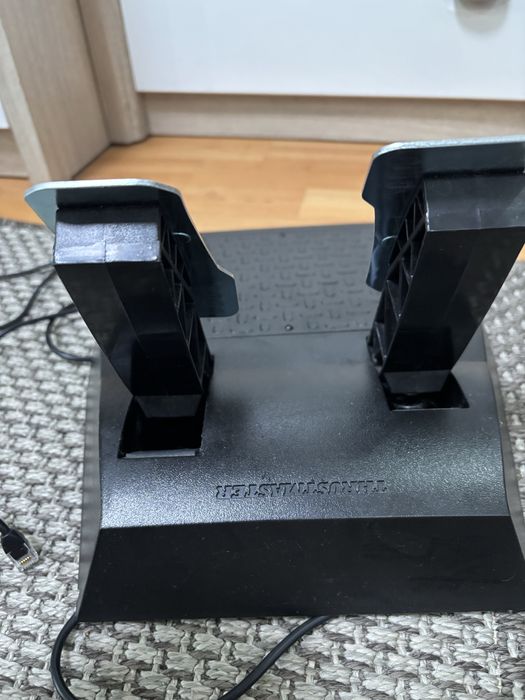 Volan Thrustmaster T150 + Pedale metalice T300
