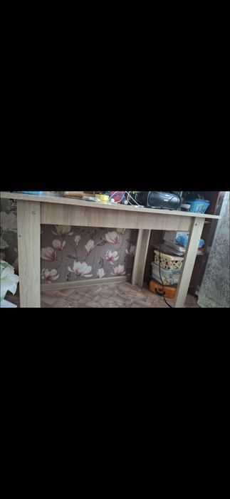 Продам кухонный стол