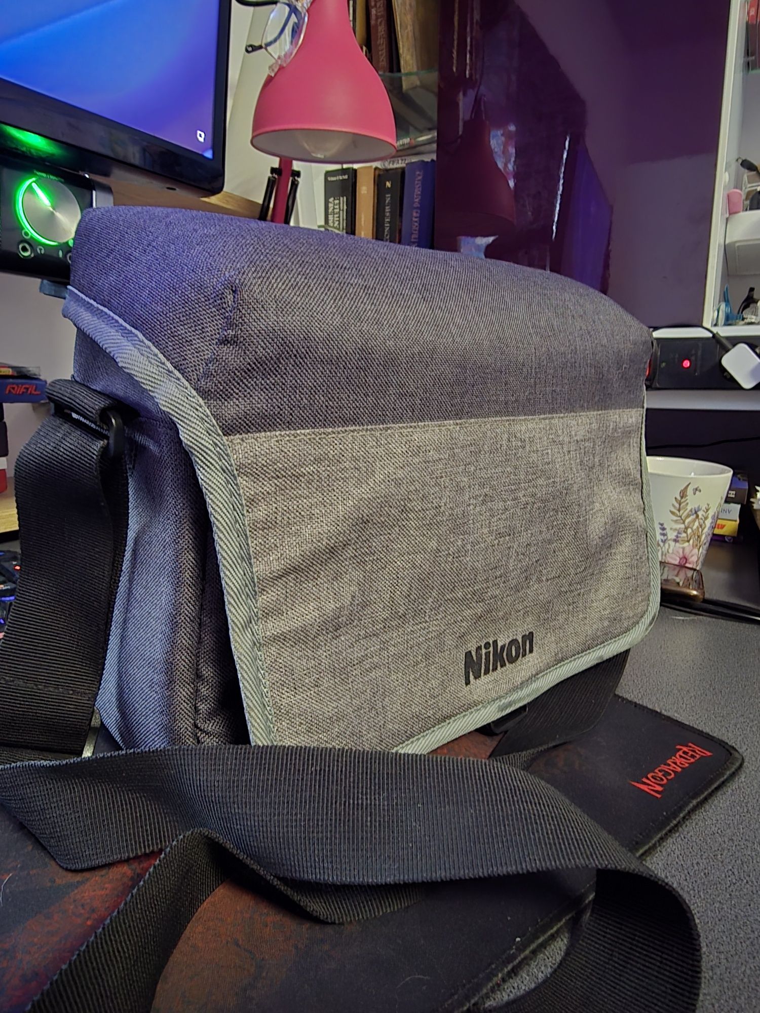 Geanta foto Nikon, Lowepro, Fancier