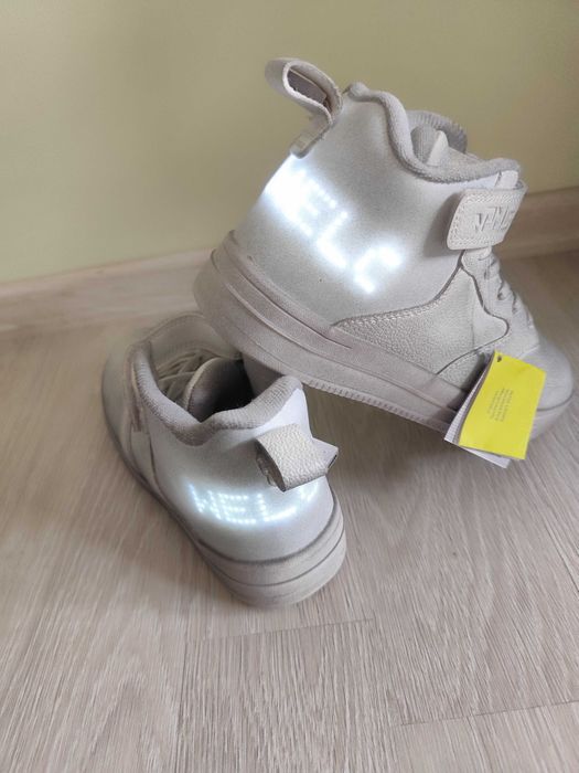 Нови високи кецове Primigi от естествена кожа за момче- номер 31 и 36