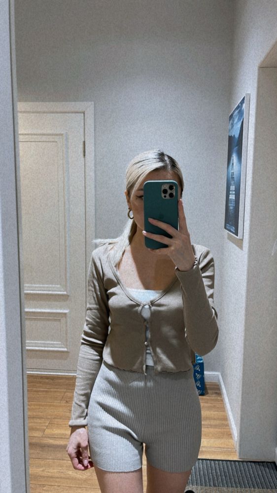 Одежда для девушек xs/s, все по 2990