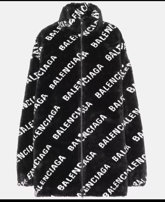 Geaca blana Balenciaga