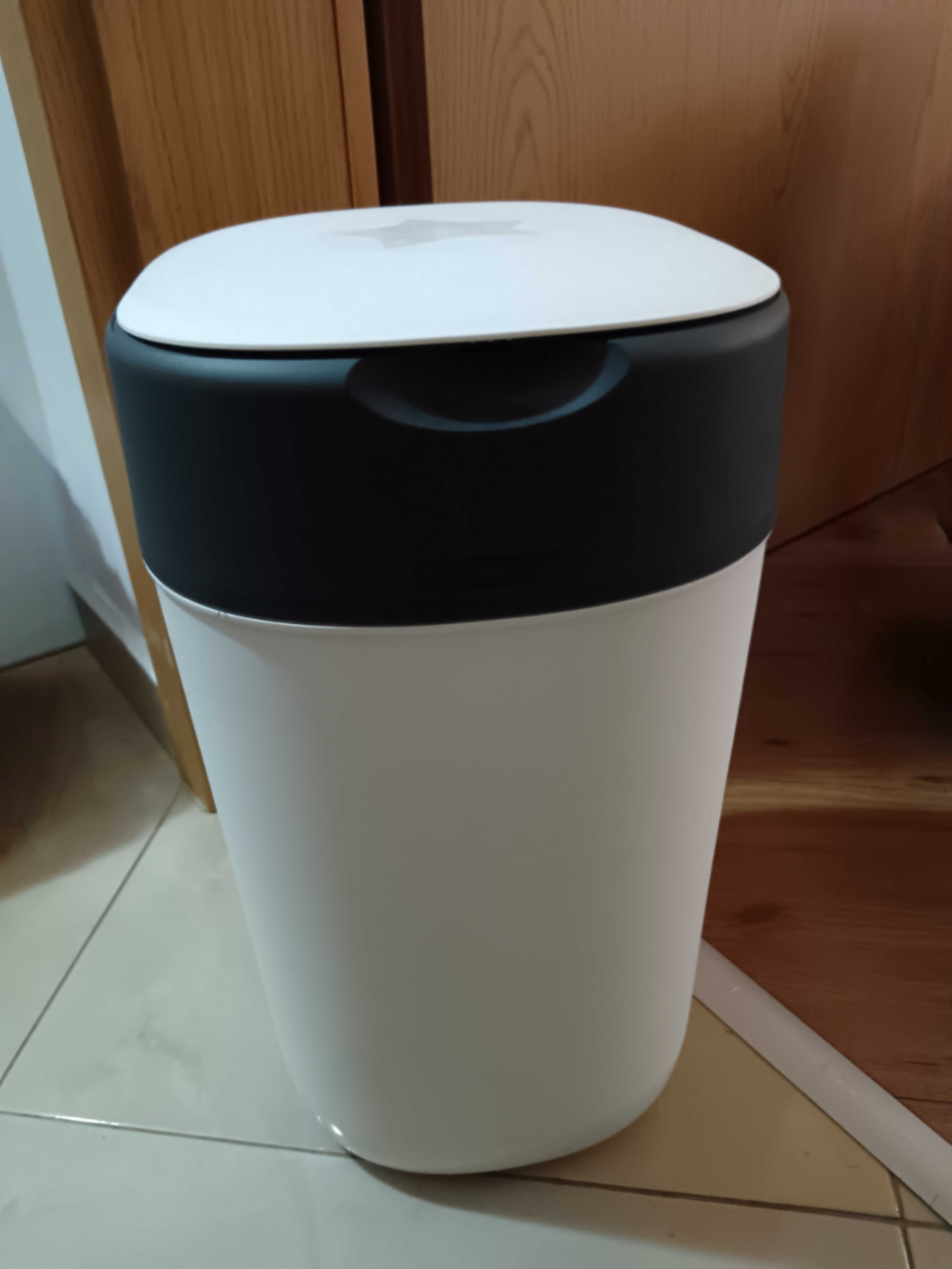 Кош за памперси Tommee Tippee + 3 нови касети