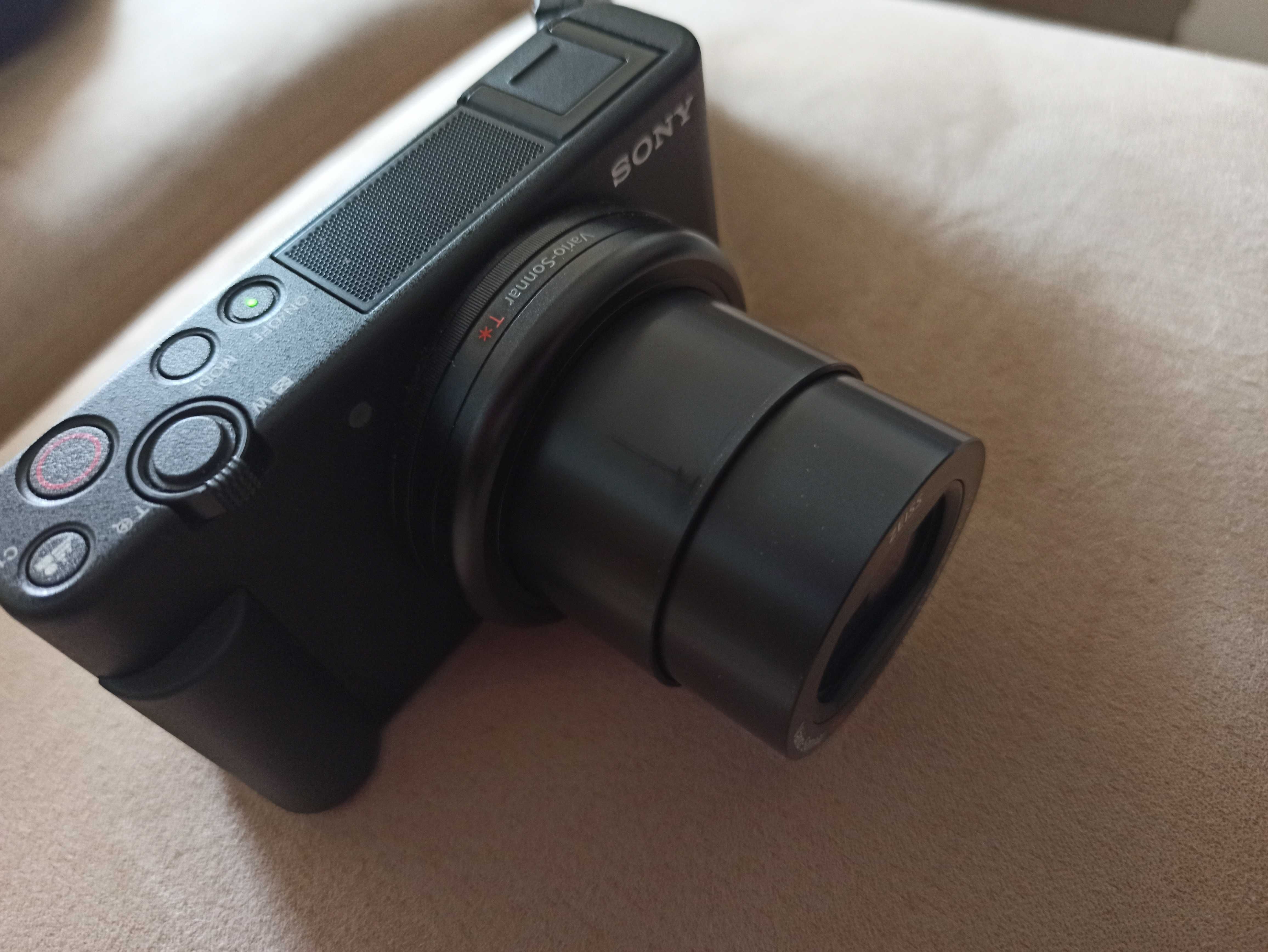 SONY ZV-1 Дигитална Камера с 2 Батерии
