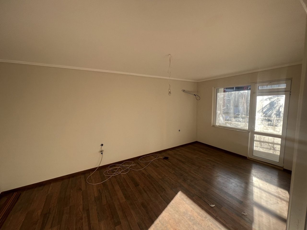 Продава се Двустаен апартамент в Кърджали, Гледка - 89 кв.м за 1068 €/кв.м - Снимка #5