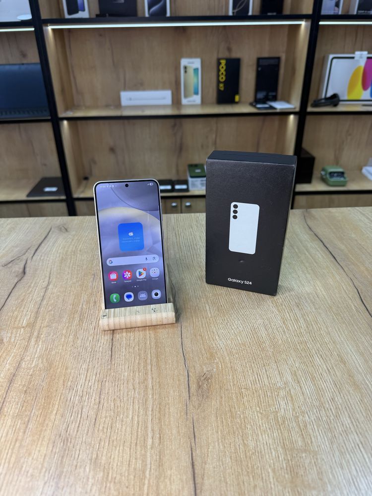 Samsung S 24  256  gb Озу 8