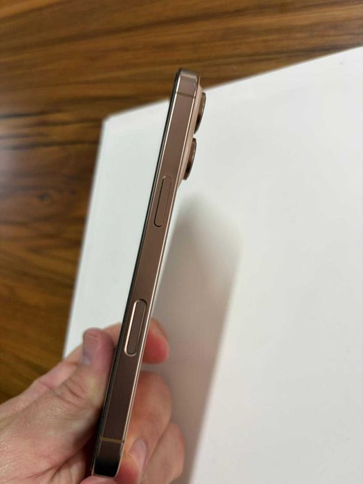 iPhone 16 PRO 256GB като НОВ+ Подаръци