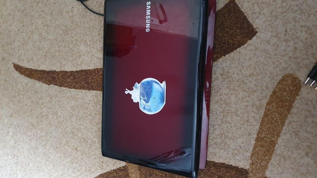 Laptop Samsung i3 R580