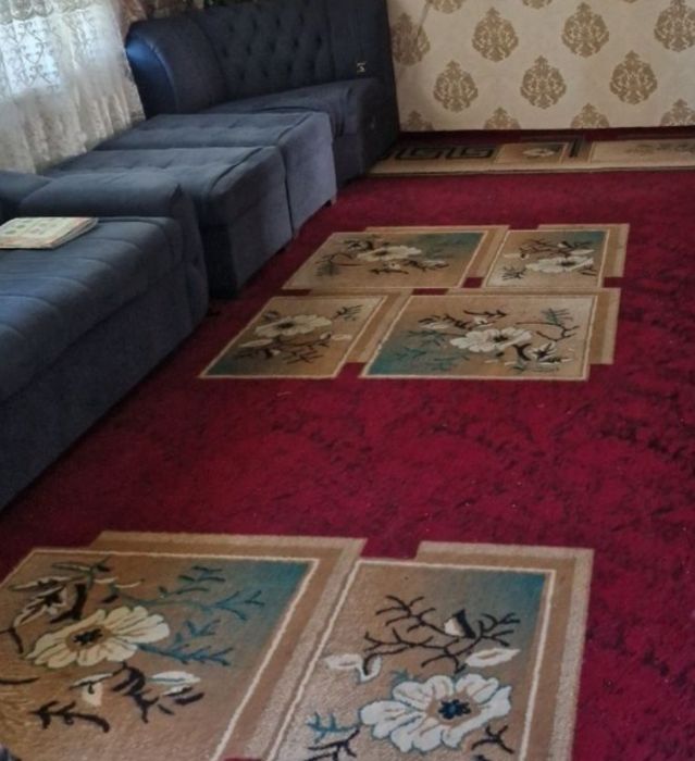 B/U Gilam sotiladi. 3yarimga 6razmerda