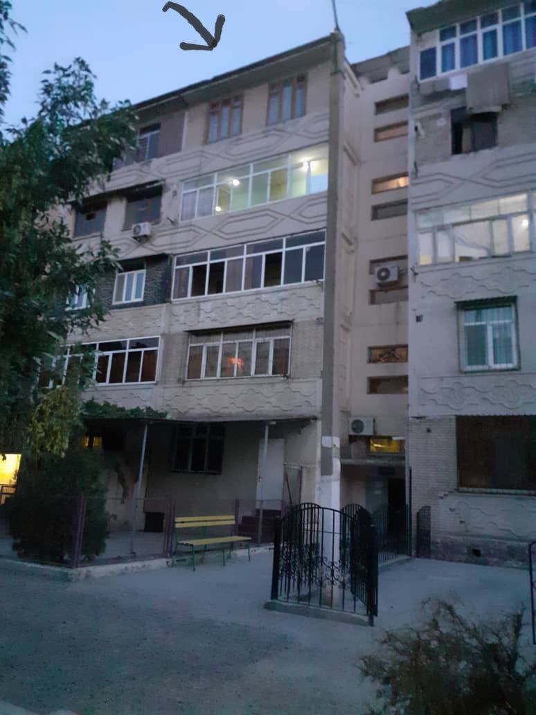 А, Сомийда 5 чи микрорайон 3 хонали уй жихозлари билан сотилади