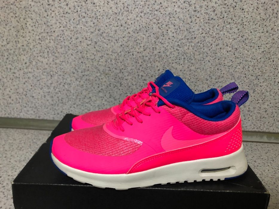 ОРИГИНАЛНИ *** Nike Air Max Thea Premium / Hyper Pink 40 размер