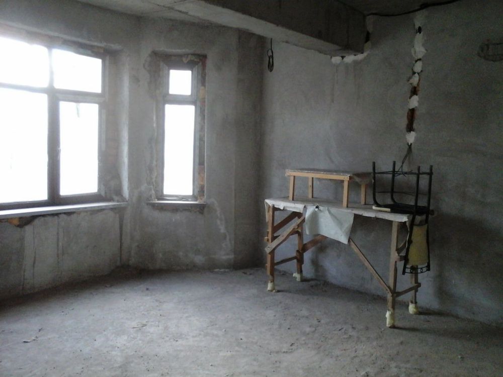 Яккасарой 8 роддом 2/1/10 76 м2 можно как офис