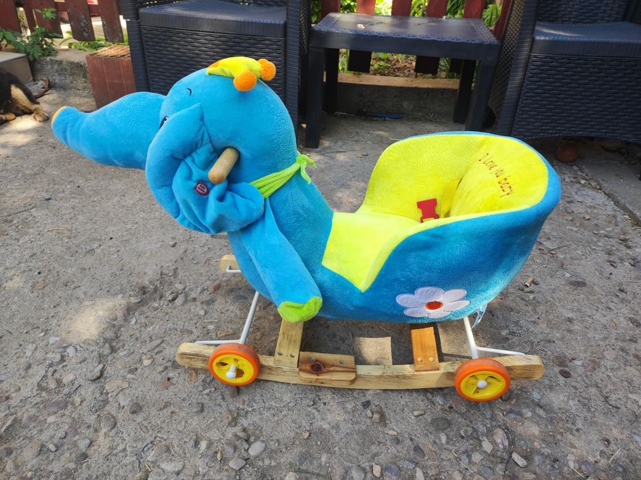 Elefant balansoar cu roti
