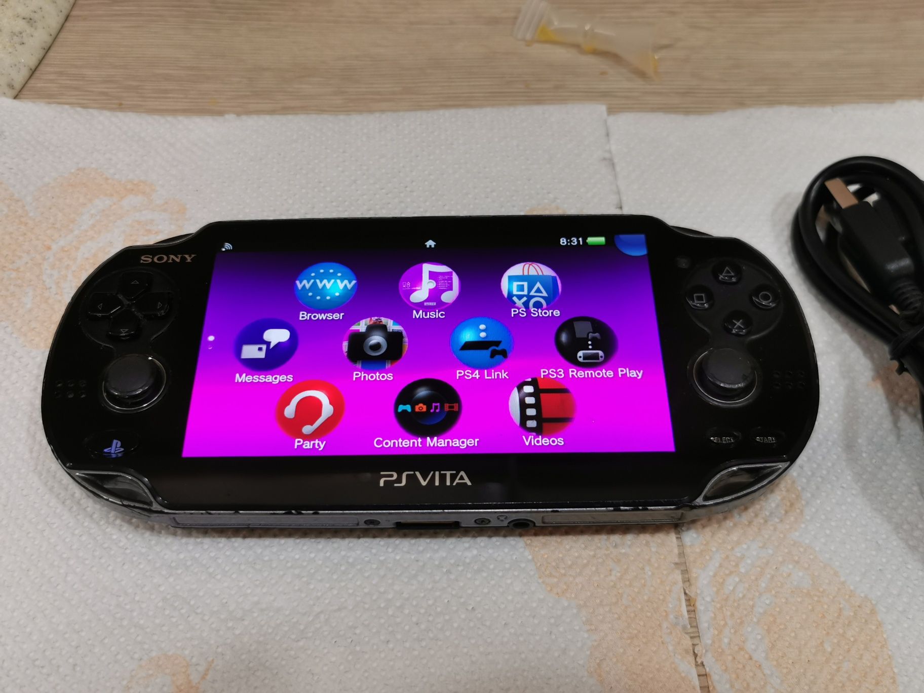 PSvita модел PCH-1003