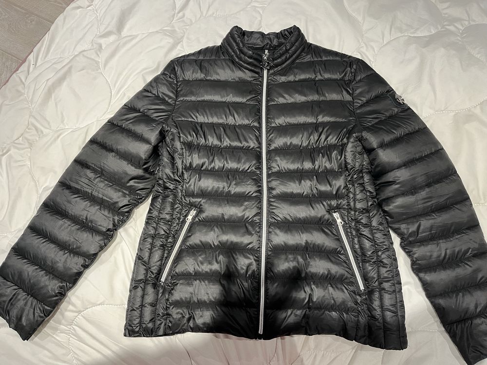 Яке Roberto Cavalli