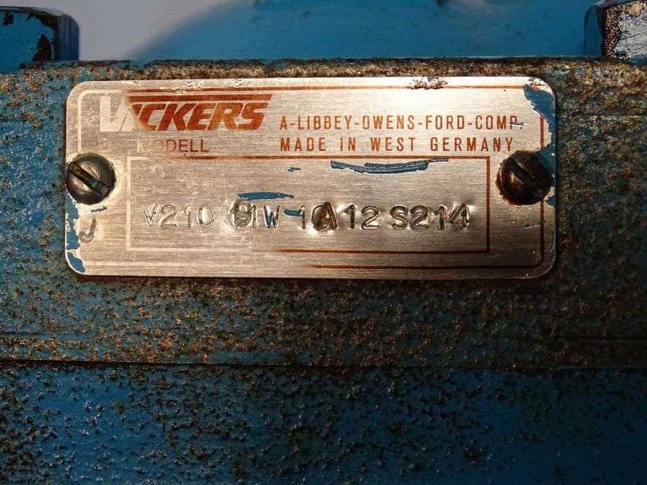 Хидравлична помпа Vickers V210 9W 1A12S214 Hydraulic vane pump