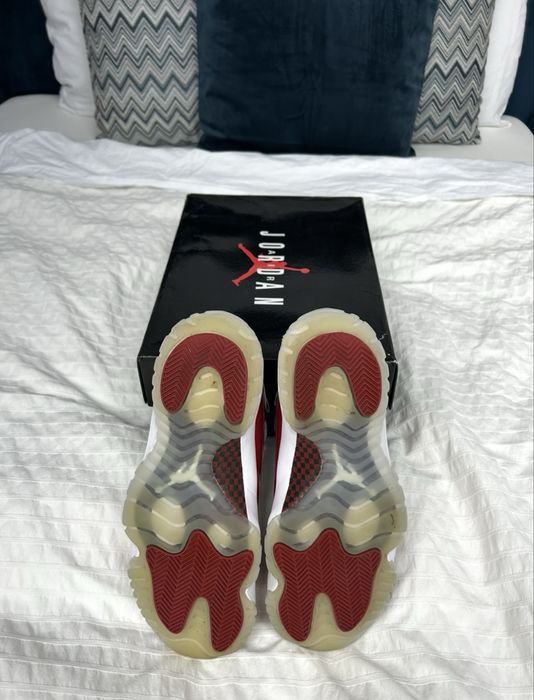Jordan 11 Cherry
