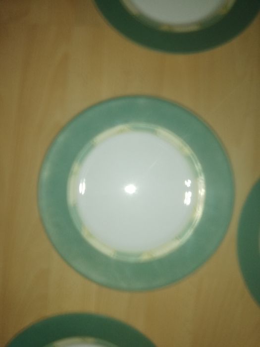 farfurii noi 13 bucăți 80lei