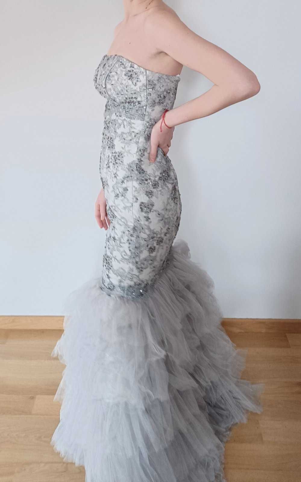 Абитуриенска официална рокля за 220 лева
