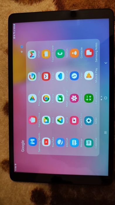 Tableta Samsung 10" cu slot de card si sim  + husa protectie in stare