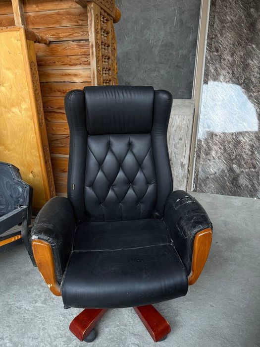 Кресло в среднем состояние