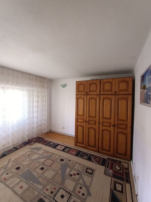 Apartament de vanzare cu 3 camere obcini