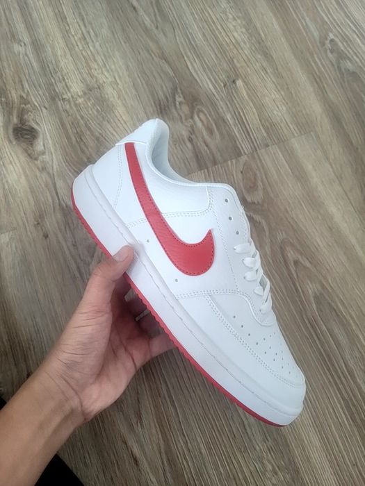 Кроссовки nike из слабый герой