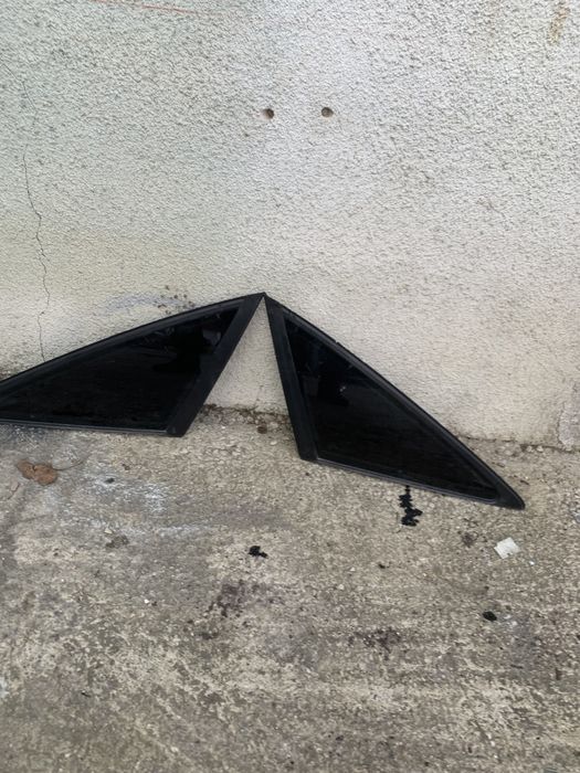 Geam fix aripa stanga spate Audi A6 C6 berlina Dreapta spate aripa