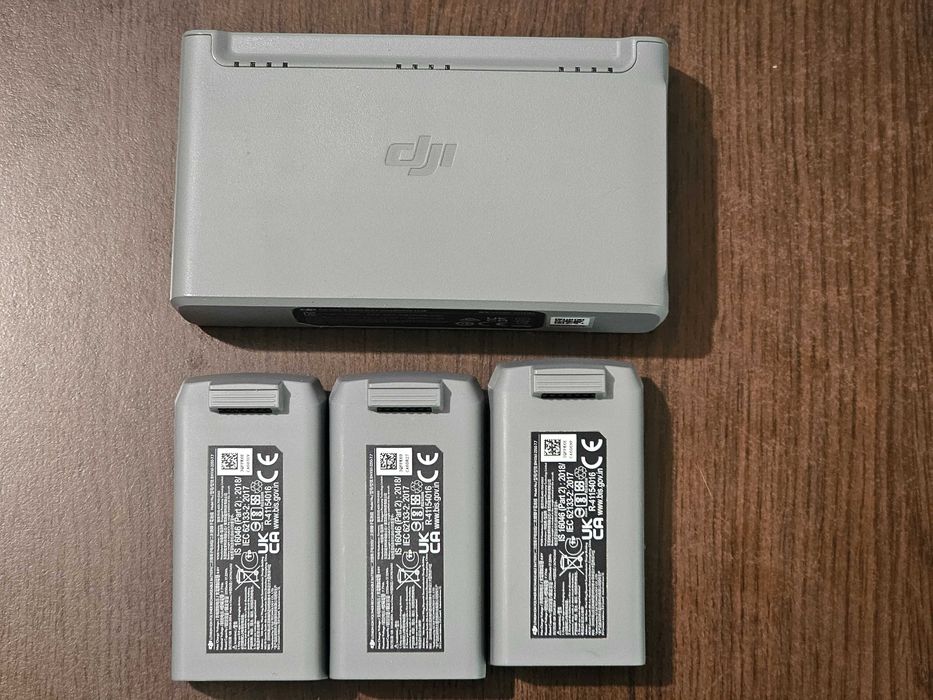 Baterii / acumulatori + hub incarcare DJI Mini 2 / Mini 4K / Mini 2 SE
