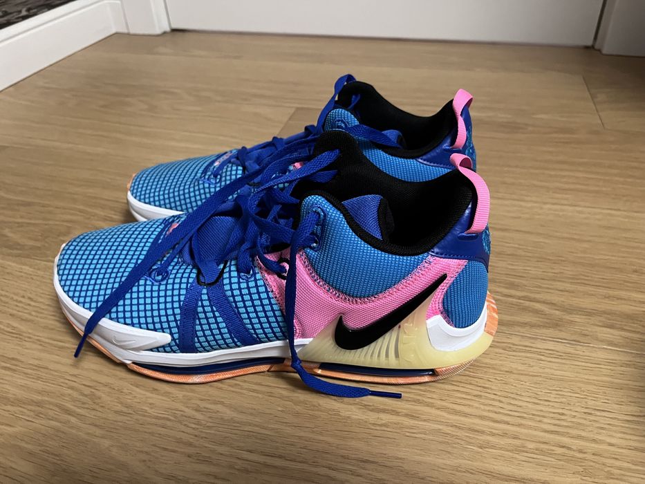 Баскетболни обувки Nike LeBron Witness 7 Blue&Pink
