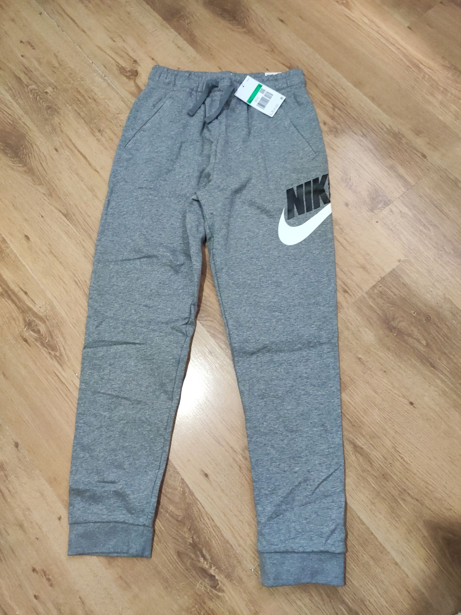 Pantaloni Nike adolescenți 13-15 ani XL (158-170cm)