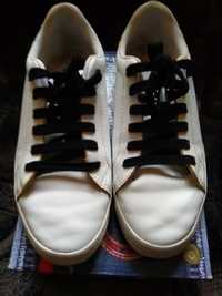 Бели обувки №35