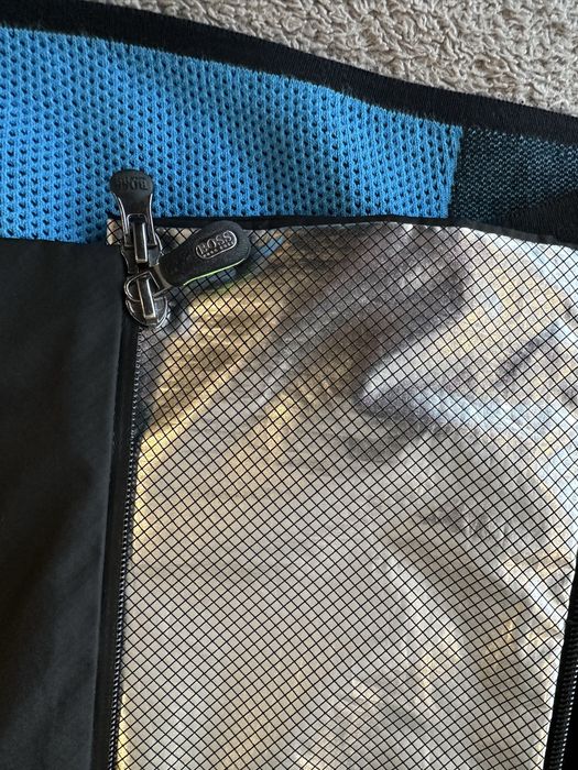 Мъжка жилетка с ветрозащита Boss