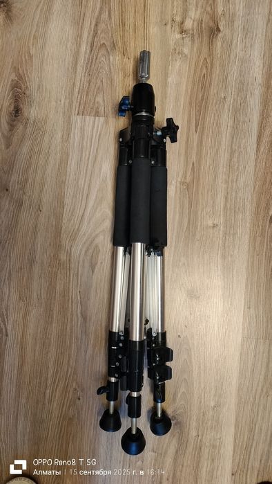 Штатив для тренировки парикмахера