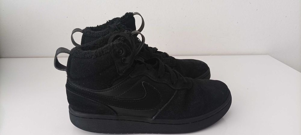 Детски зимни боти Nike court borough mid 2