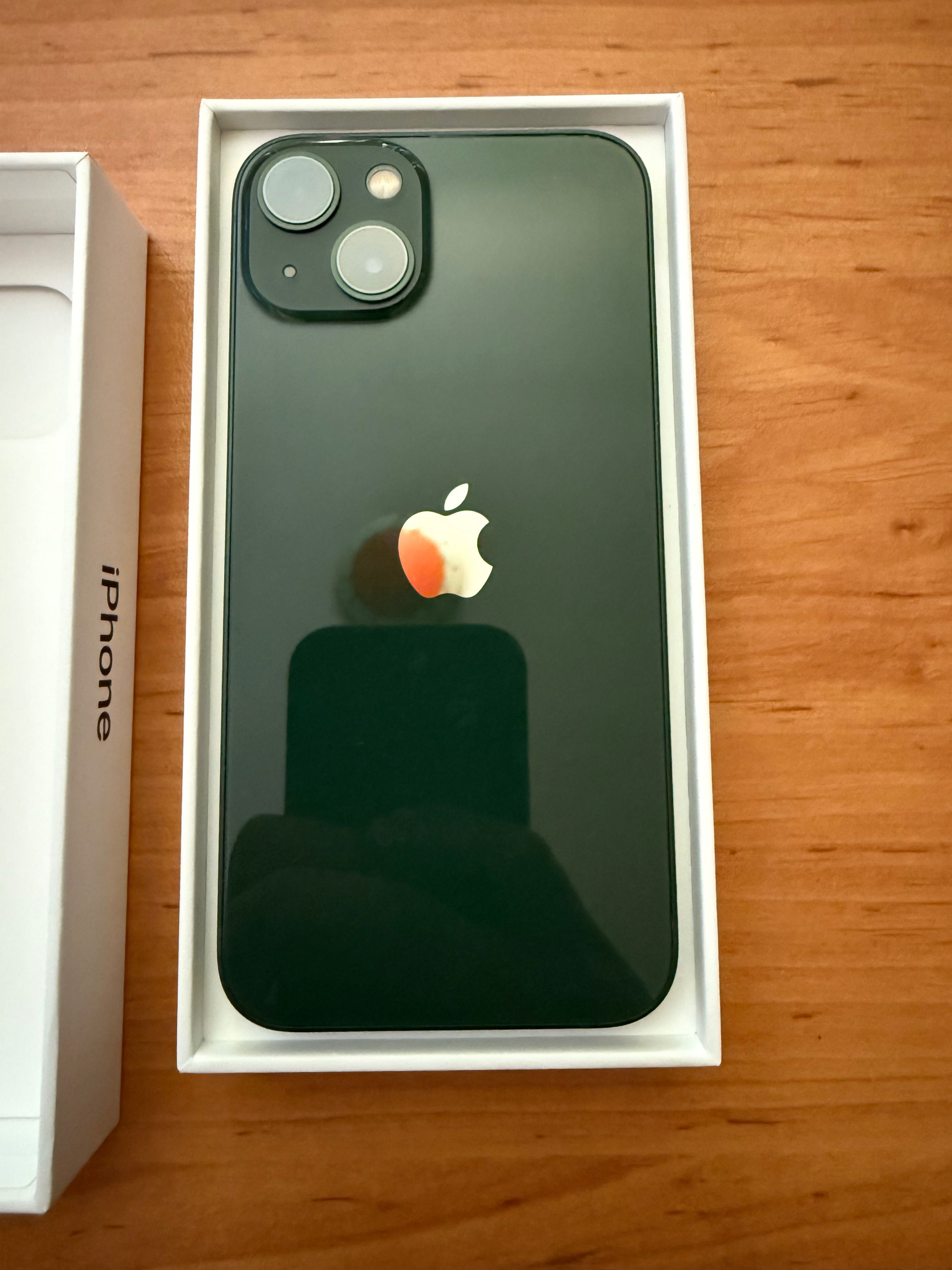 iPhone 13 Green 128gb + 20W Power Adapter USB-C