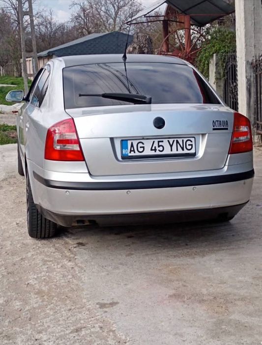 Vând skoda Octavia 2