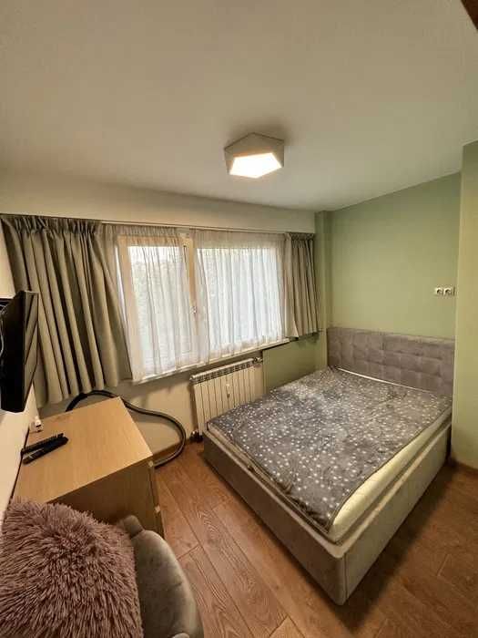 Дава се под наем Двустаен апартамент в София, Фондови жилища - 65 кв.м за 425 € - Снимка #2