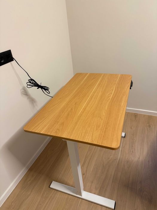 Ергономично регулируемо бюро Carmen CR- 4825 - бук-бял